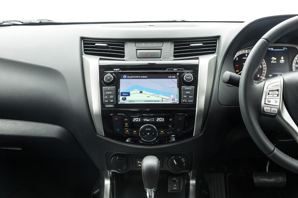 (PREORDER) Nissan Navara NP300 Wireless Carplay Headunit DIY Kit