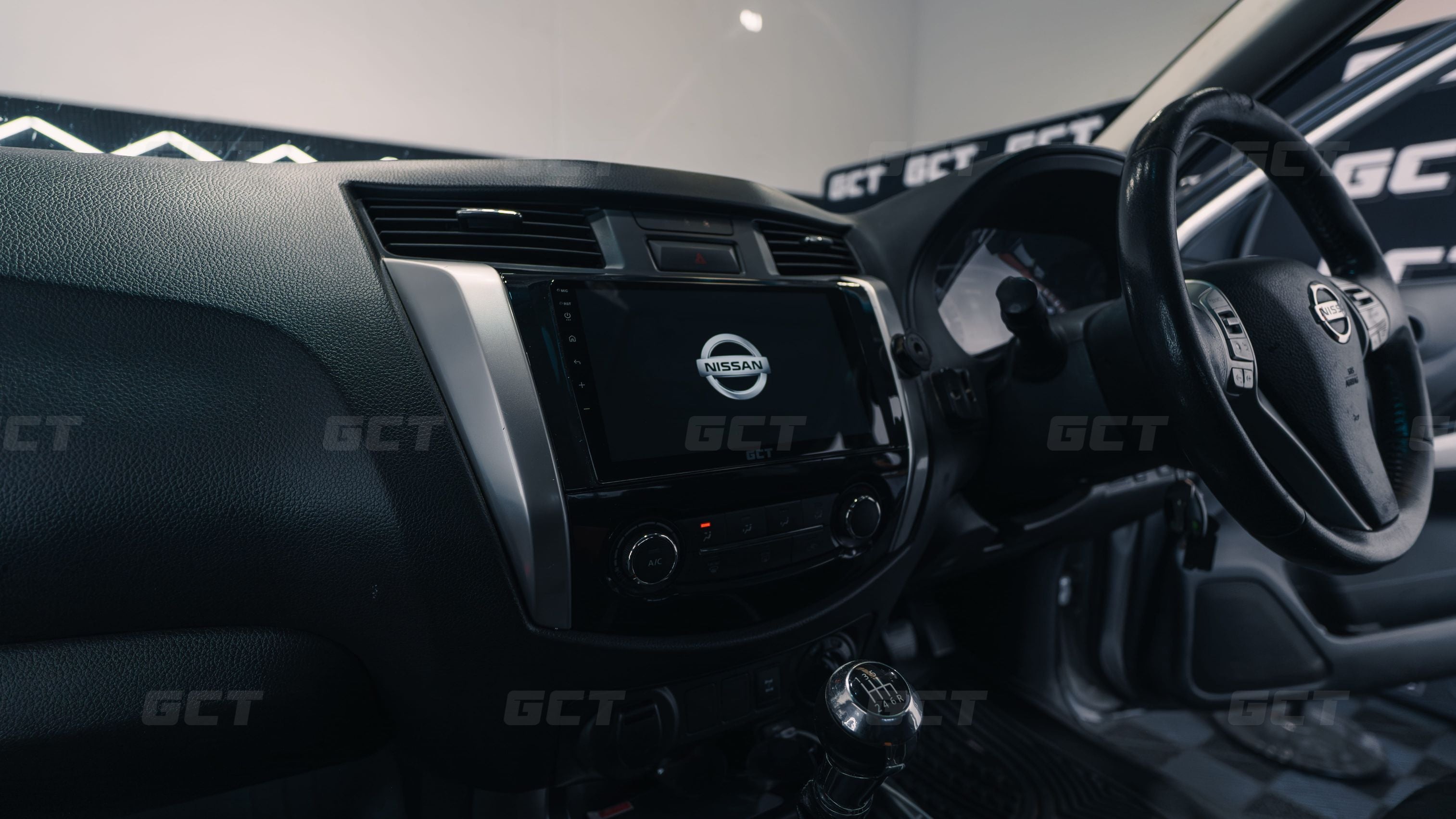 Nissan Navara NP300 Wireless Carplay Headunit DIY Kit